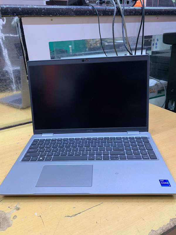 Dell Precision 3571 15.6-inch Core i7-12800H 32GB RAM 512GB SSD Win 11 Pro Mobile Workstation