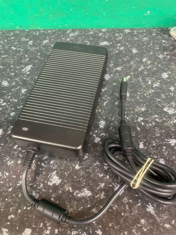230W Big Pin Dell Laptop Ac Adapter / Charger, 19.5V 11.8A 9.0*6.2mm
