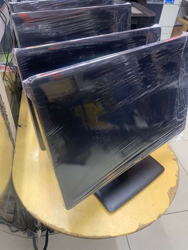 Dell E1913C 19" Widescreen LED LCD Monitor