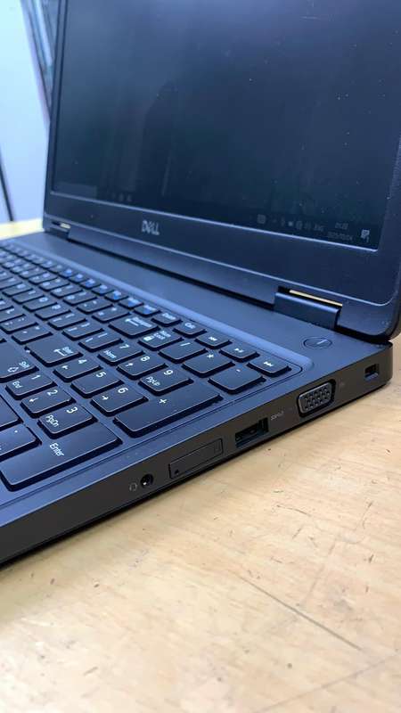 Dell Latitude 5590 Laptop - Intel Core i7 8th Gen Laptop, 16GB Ram, 512GB SSD, 15.6