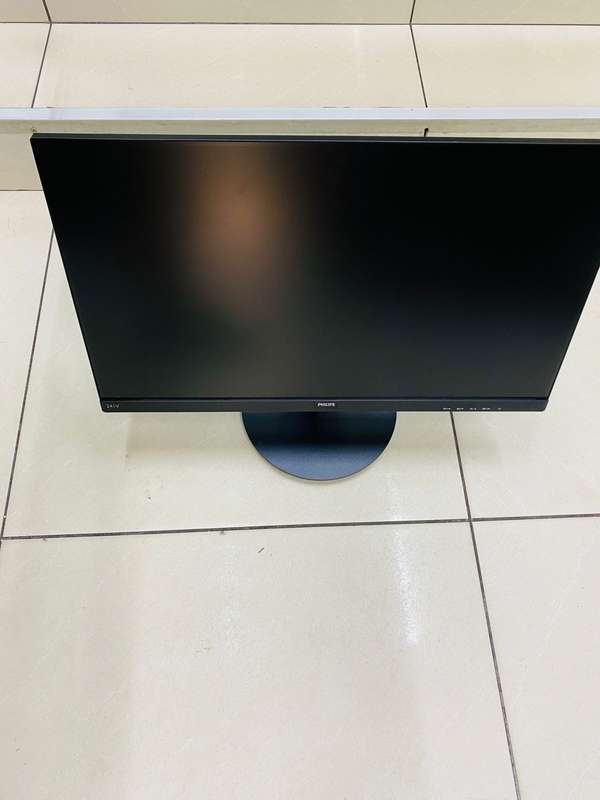 24 Philips 241V8 | IPS | FHD (1920×1080) | 75Hz | 4ms | HDMI + VGA | Flicker-Free | VESA | Deskto
