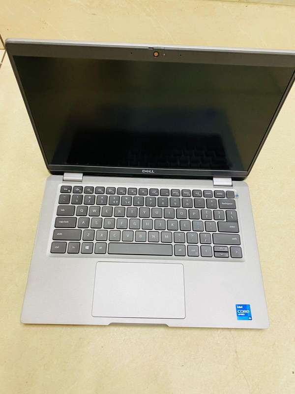 Dell Latitude 5320 13.3-Inch Core I5-1145G7 - 8Gb Ram - 512Gb Ssd - Win 11 Laptop