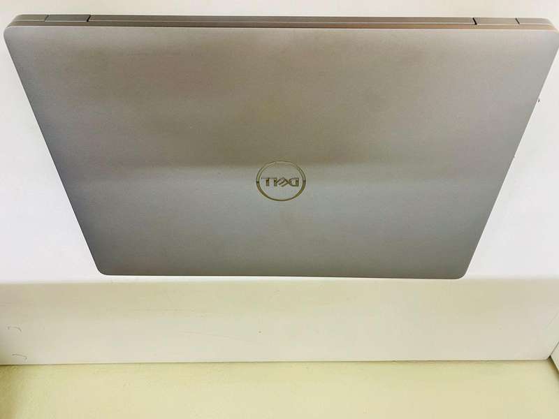 Dell Precision 3551 Laptop 15.6 - Intel Core i5 10th Gen - i5-10400H - 256GB SSD, 16Gb Ram