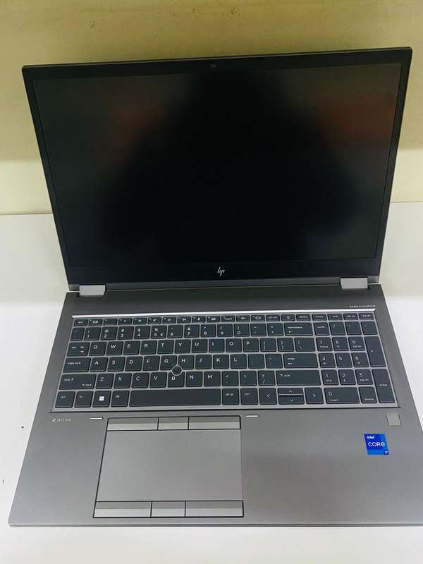 HP ZBook Fury 15 G8- Core i7-11800H - 32GB  Ram- 512GB ssd- 4GB NVIDIA RTX A2000 GDDR6  Graphics
