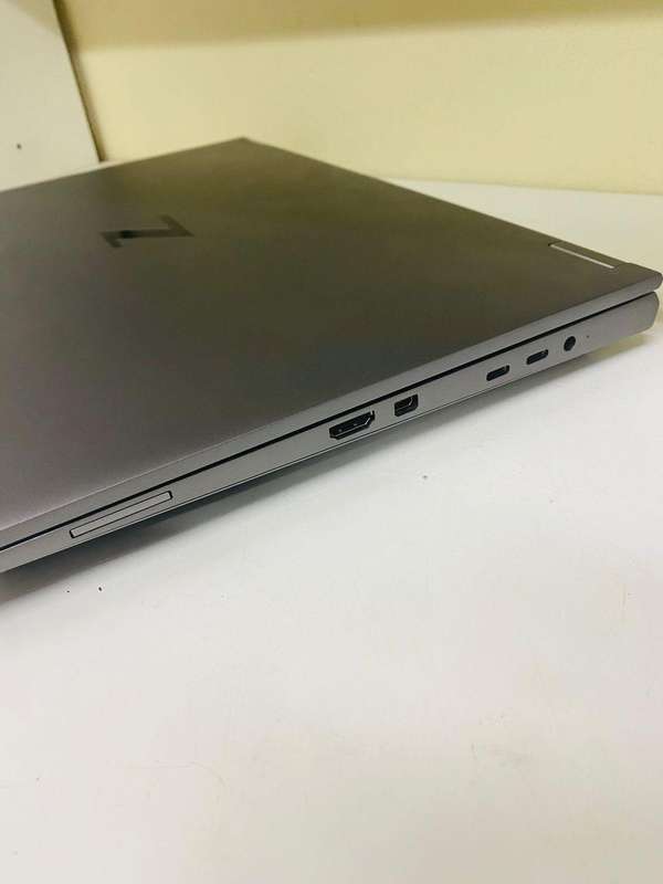 HP ZBook Fury 15 G8- Core i7-11800H - 32GB  Ram- 512GB ssd- 4GB NVIDIA RTX A2000 GDDR6  Graphics