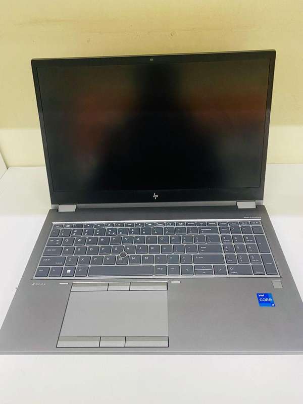 HP ZBook Fury 15 G8- Core i7-11800H - 32GB  Ram- 512GB ssd- 4GB NVIDIA RTX A2000 GDDR6  Graphics