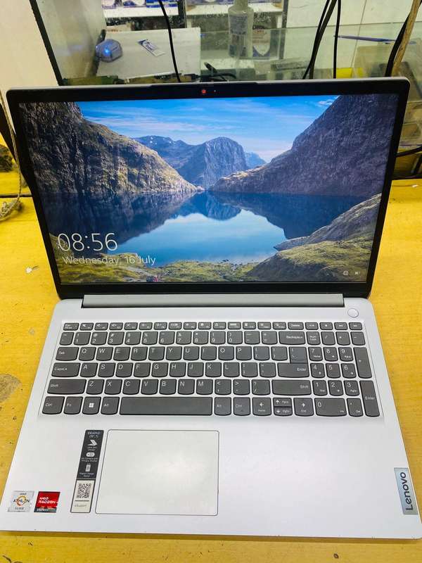 Lenovo Ideapad 1 AMD® Athlon 7120U 8GB RAM 512GB SSD Laptop, AMD Radeon Graphics