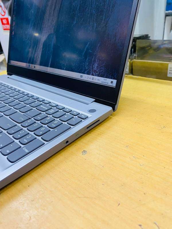 Lenovo IdeaPad 3 , 15.6-inch FHD Intel Core i3-10110U ,8GB RAM ,512Gb SSD ,Win 10 PRO Laptop
