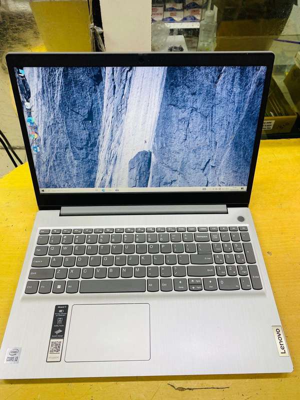 Lenovo IdeaPad 3 , 15.6-inch FHD Intel Core i3-10110U ,8GB RAM ,512Gb SSD ,Win 10 PRO Laptop