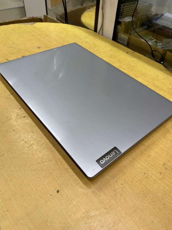 Lenovo IdeaPad S145-Notebook PC  Core i7-8565U / 15.6 HD / 16GB RAM / 512Gb SSD / Win 11