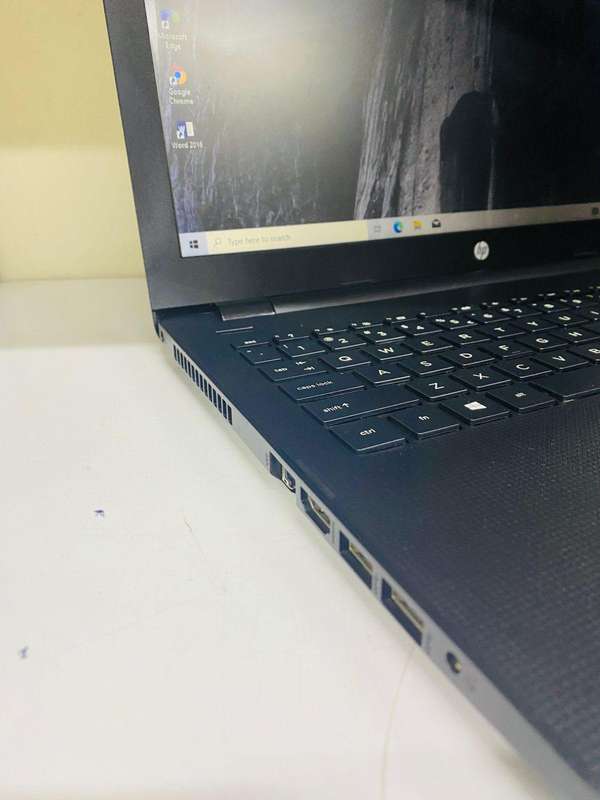 HP 15-rb004ni AMD A4-9120 RADEON R3, 8GB RAM 256GB SSD Black