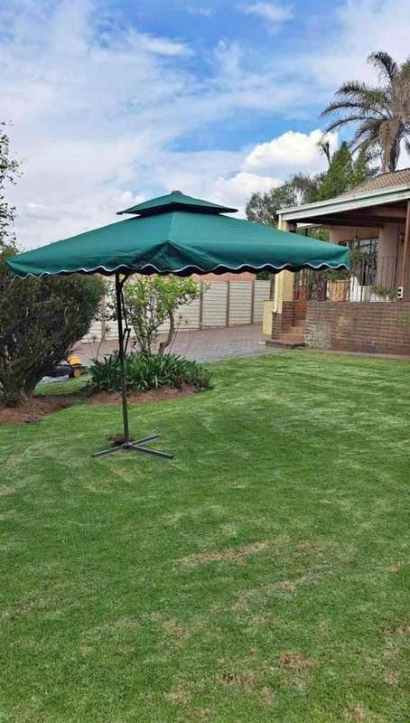 LUXURY GARDEN UMBRELLA