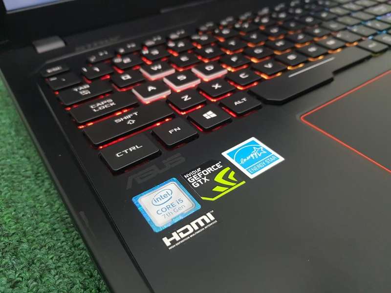 Asus ROG Strix Gaming i5 7th Gen, 32GB Ram, 500GB M.2 Nvem, 1TB, GTX 1050 4GB GDDR5, Battery 100%