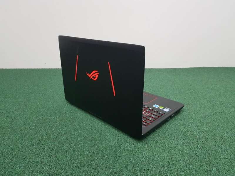 Asus ROG Strix Gaming i5 7th Gen, 32GB Ram, 500GB M.2 Nvem, 1TB, GTX 1050 4GB GDDR5, Battery 100%