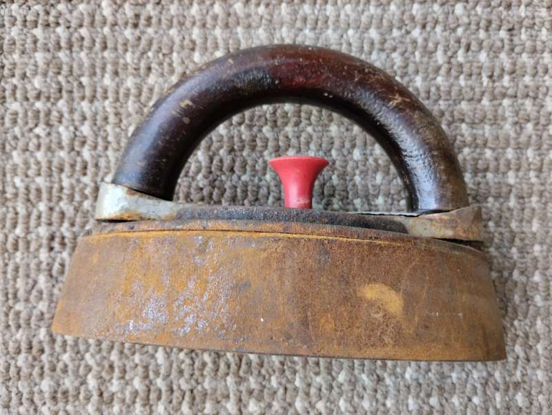 Vintage Phoenix Foundry Ltd Johannesburg - Antique Iron - See pictures for condition