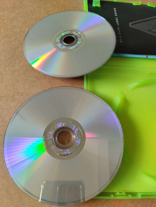 Grand Theft Auto V Five Xbox 360 PAL- with Map(NOT Tested)