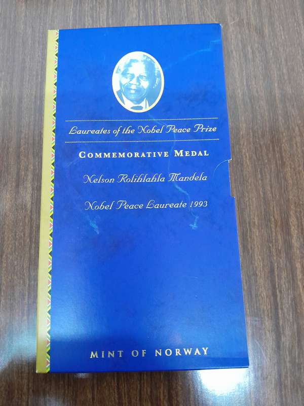 1/10oz Gold Proof Nelson Mandela Commemorative Medal coin (Blue cover)