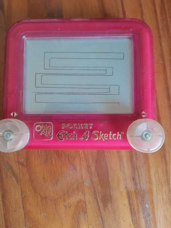 Etch A Sketch Pocket Version