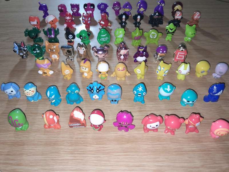 Gogos Crazy Bones and Collectors' Tin Bundle