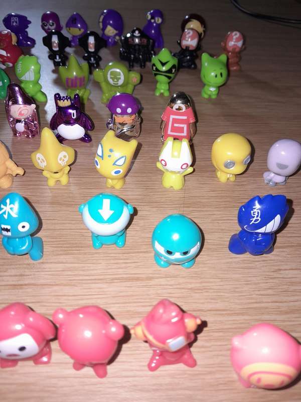Gogos Crazy Bones and Collectors' Tin Bundle