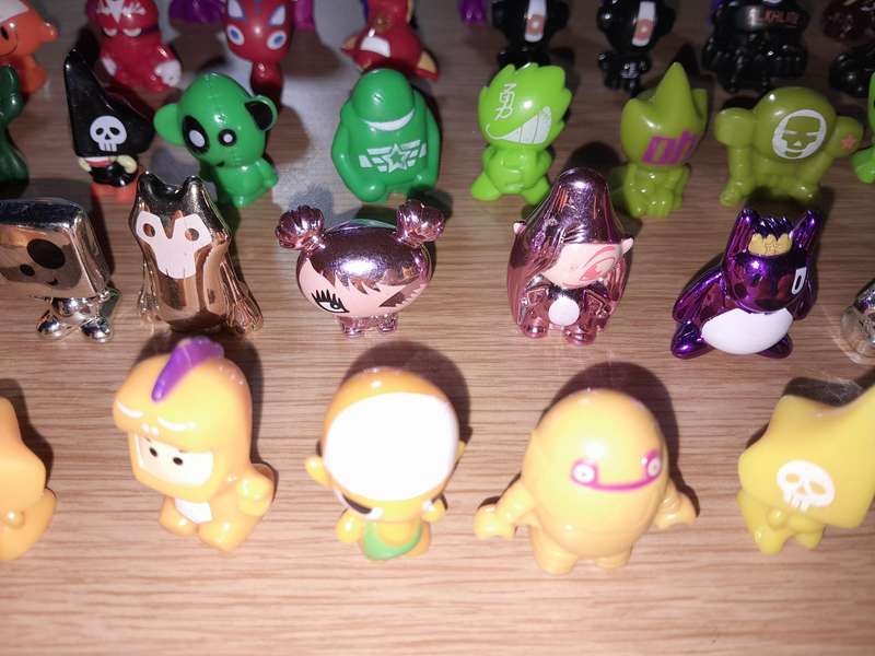 Gogos Crazy Bones and Collectors' Tin Bundle