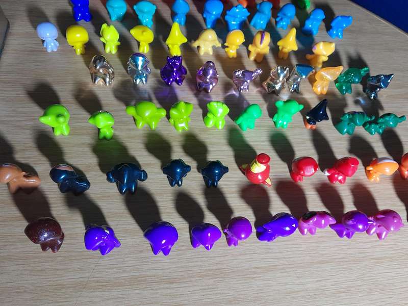 Gogos Crazy Bones and Collectors' Tin Bundle
