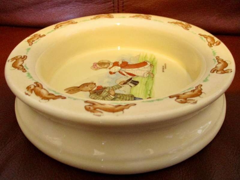 WOW! Signed Royal Doulton Bunnykins Greetings Bowl!