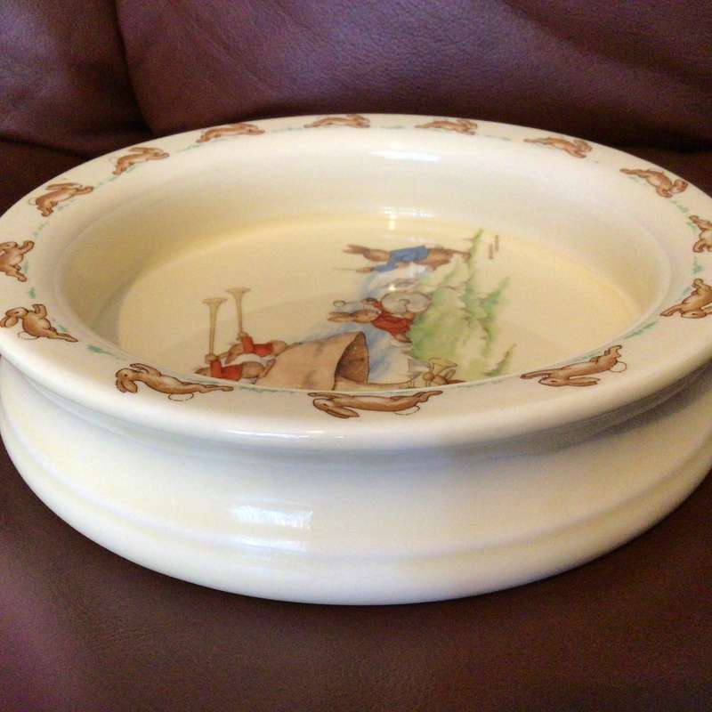 Signed Large Royal Doulton Bunnykins Music Scene Bowl!