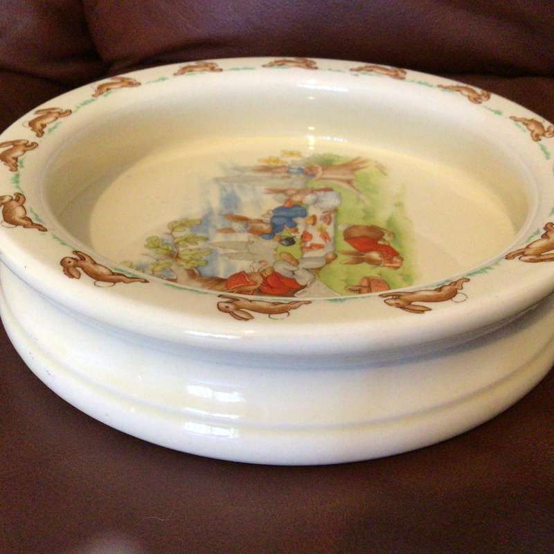Signed Large Royal Doulton Bunnykins Picnic Scene Bowl!