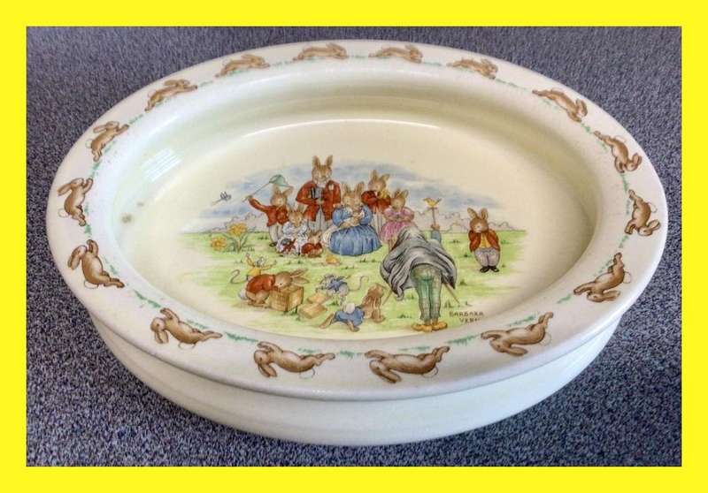 Signed Royal Doulton Bunnykins Family Photograph Oval Bowl!
