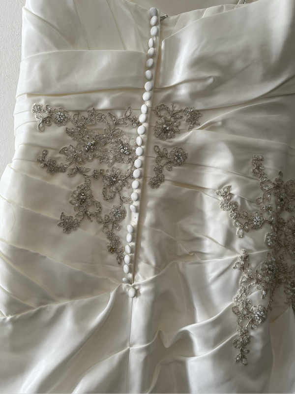 Selling an Elegant Bride & Co. Wedding Dress