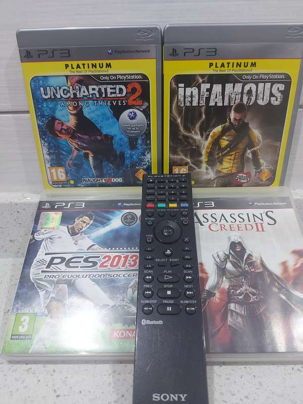PS3 4 GAMES BUNDLE AND PS3 REMOTE ALL FOR ONE BID