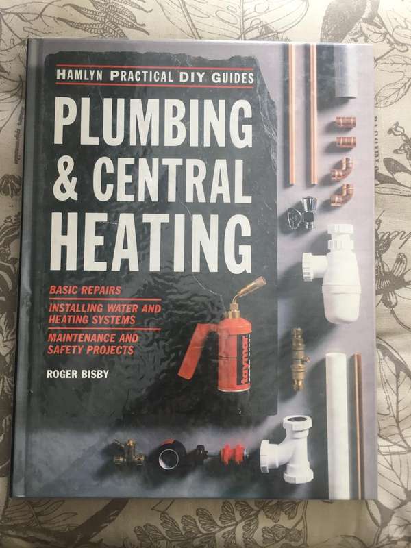 Hamlyn Practical DIY Guides: Plumbing & Central Heating - Roger Bisby