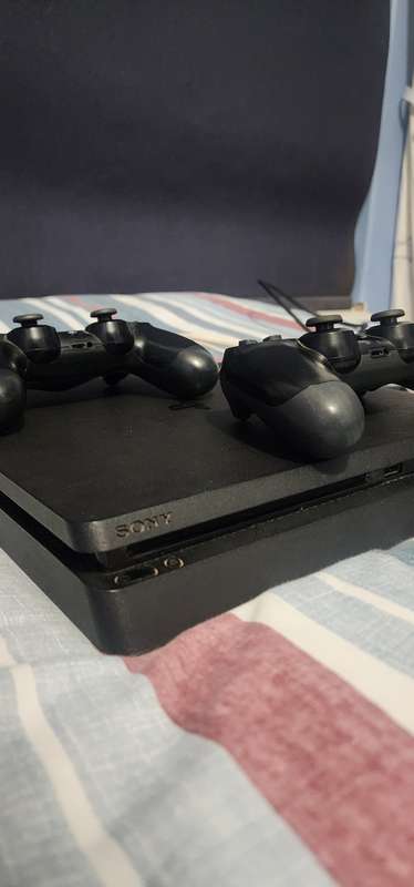 Playstation 4 500GB Slim Console (PS4) negotiable
