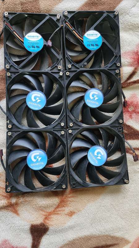 Pc fans - whole lot
