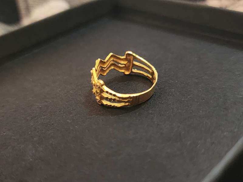 22kt 3.1g Exquisite  Gold Ring