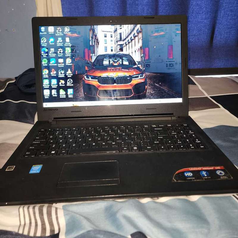 Lenovo laptop 8gb ram (negotiable)