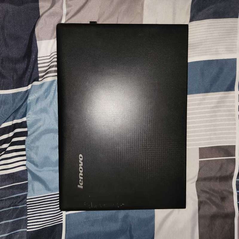 Lenovo laptop 8gb ram (negotiable)