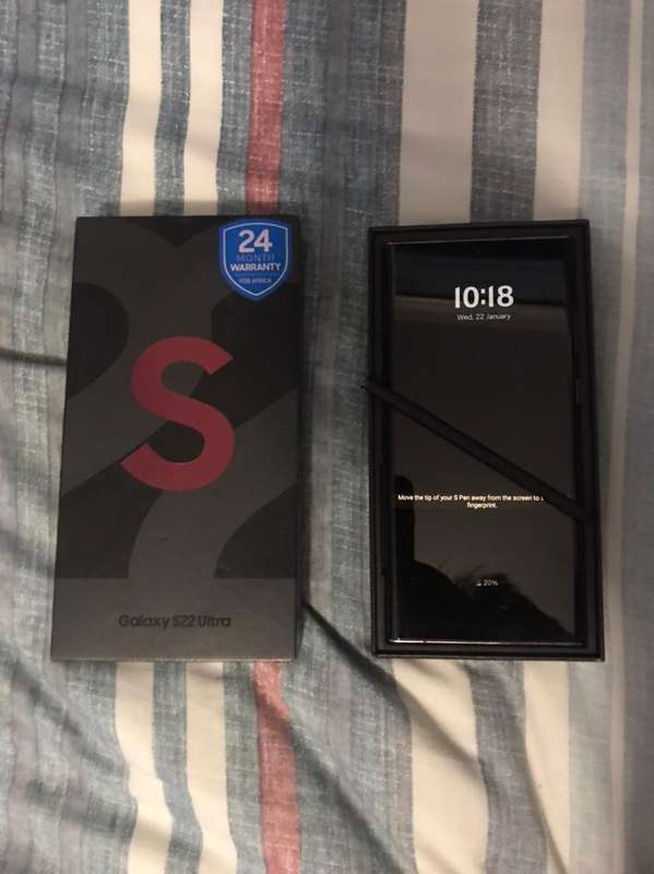 Samsung Galaxy S22 Ultra Burgundy 256GB 12GB RAM Dual SIM