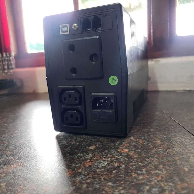 RCT 650VA 360W UPS