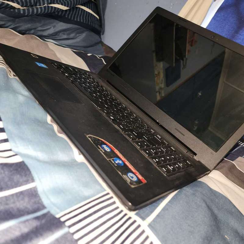Lenovo laptop 8gb ram (negotiable)
