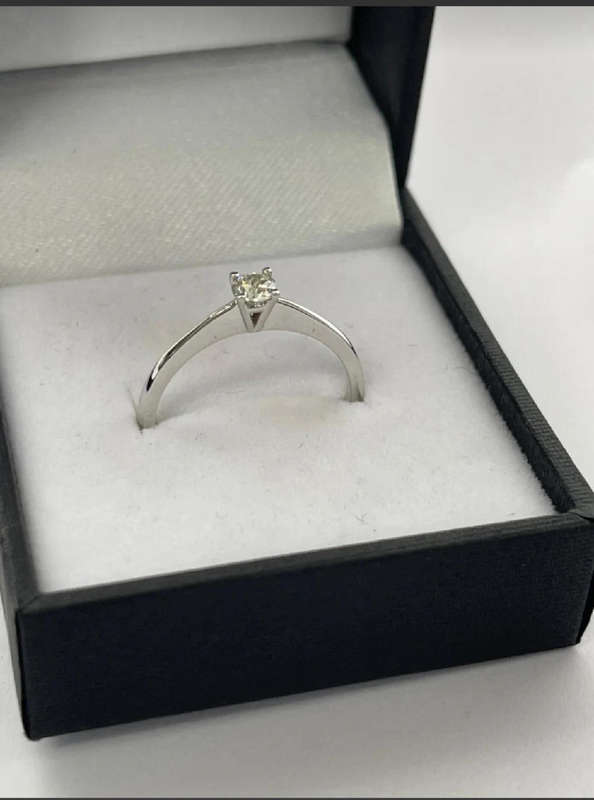 18CT White Gold 0.2110 CT Diamond Solitaire Cut Ring(US6/UKL) - Evaluation  R 23 000