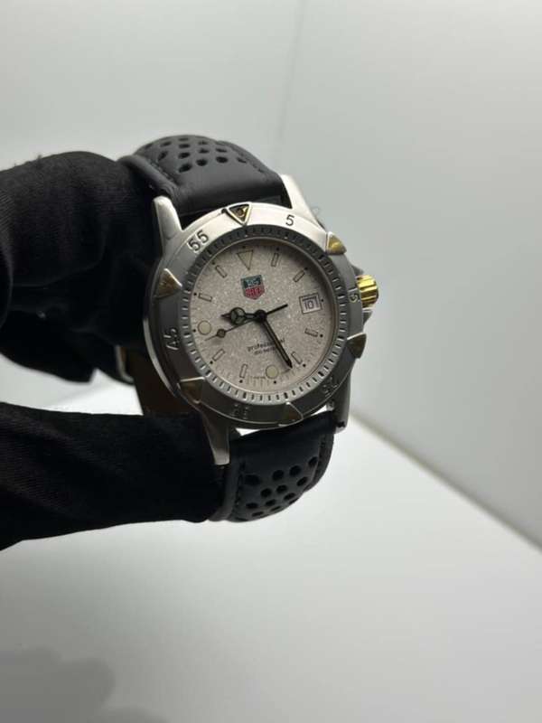 TAG Heuer Professional 200