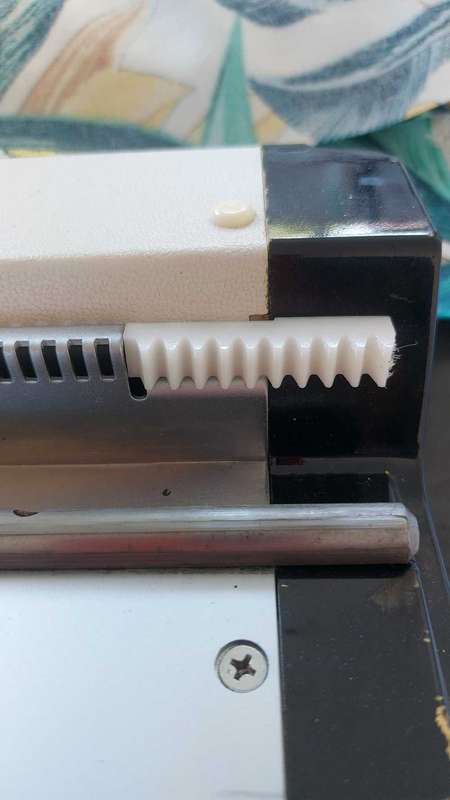 Empisal Mod 324 knitting machine