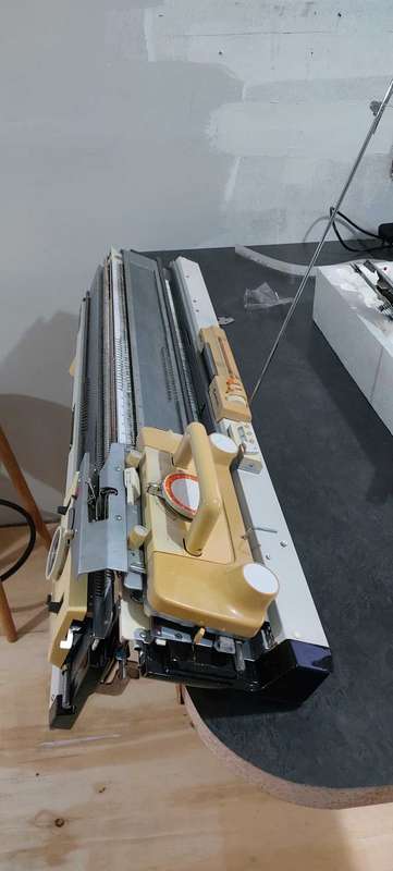 Empisal Mod 324 knitting machine