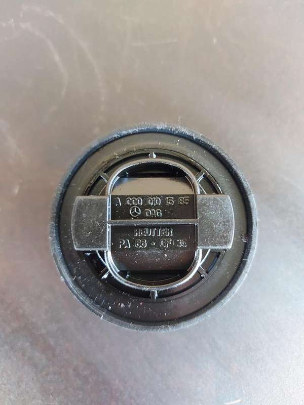 Used Mercedes M271 Oil Cap P/N A0000101585