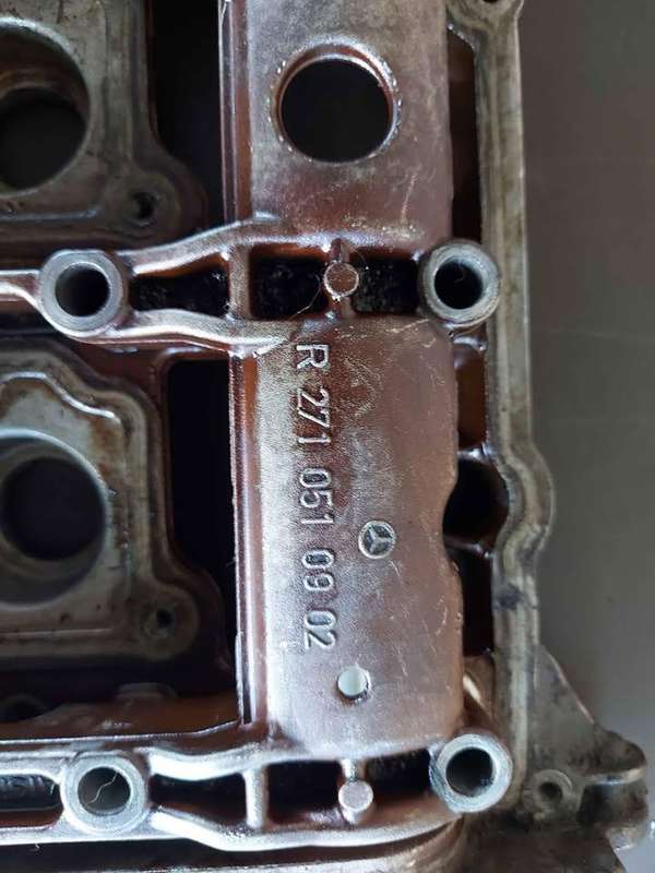 Used Mercedes W203 M271 Camshaft Holder P/N R2710510902