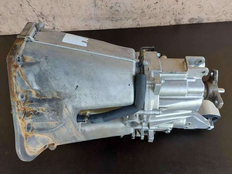 Used Mercedes W203 C200 Manual Gearbox P/N R 2032612303 for M271