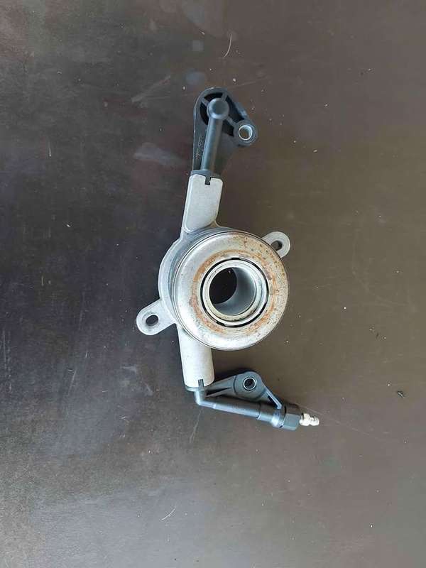 Used Mercedes M271 C200 Clutch slave cylinder P/N PA66-GF35