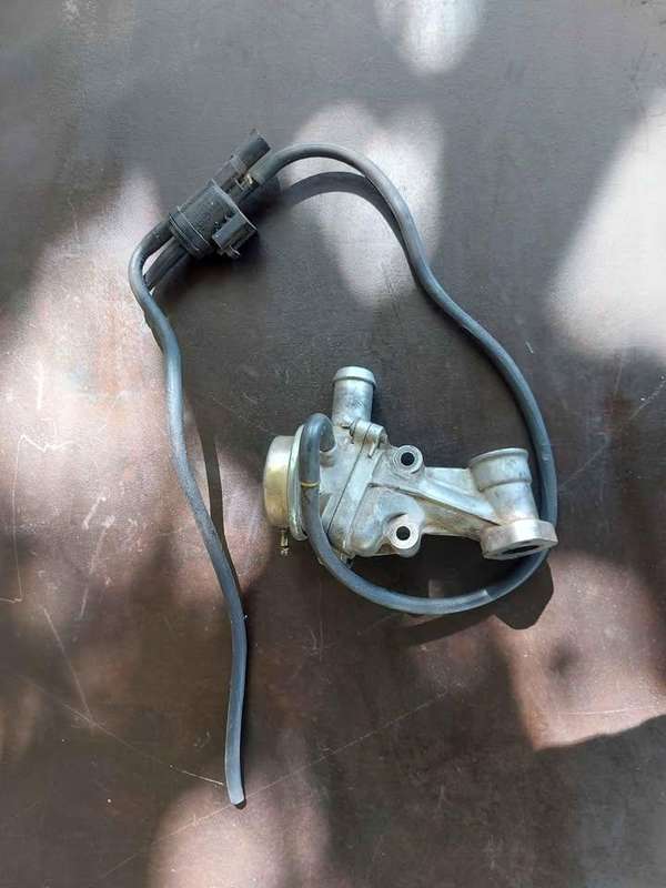 Used Mercedes W203 M271 EGR Valve & Solenoid P/N A0021406260